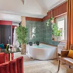 Avec Jacuzzi - Le Boudoir De La Loire