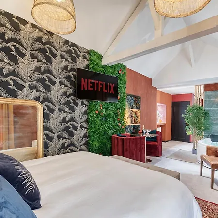 Apartment Avec Jacuzzi - Le Boudoir De La Loire