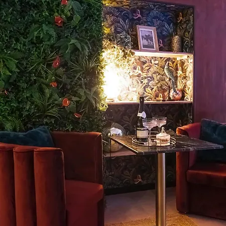 Avec Jacuzzi - Le Boudoir De La Loire