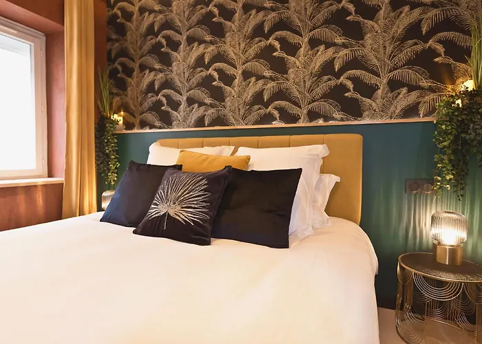 Apartment Avec Jacuzzi - Le Boudoir De La Loire *