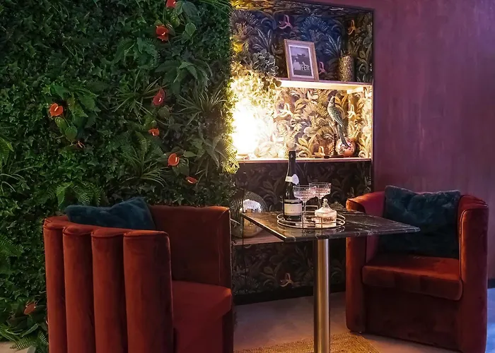 Avec Jacuzzi - Le Boudoir De La Loire