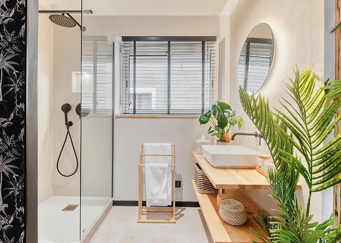 Avec Jacuzzi - Le Boudoir De La Loire